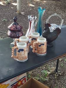 lot 255 image: assorted decor - candy dish, glass basket and more
