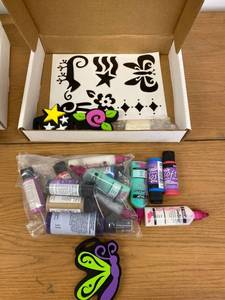 lot 1508 image: fabric paint set with paints and stencils
