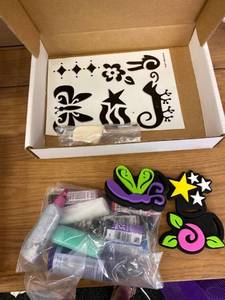 lot 1530 image: fabric paint and stencil set