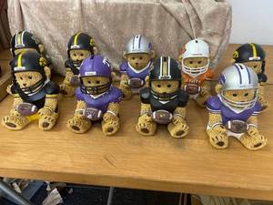 lot 1543 image: 9 college football bear banks