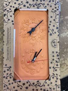 lot 1557 image: Terra-cotta Thermometer
