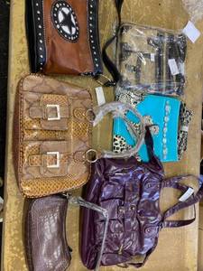 lot 1572 image: 6 new with tags assorted purses