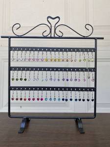 lot 1574 image: earring display with 30 pairs colorful dangle earrings
