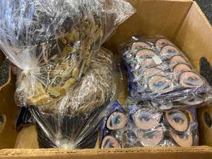lot 1585 image: approx 30 funny glasses, approx 20 visor hats with fake hair