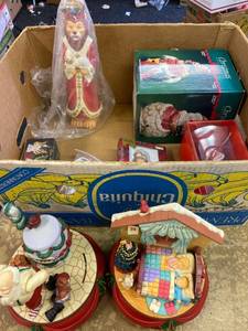 lot 1605 image: Christmas lot