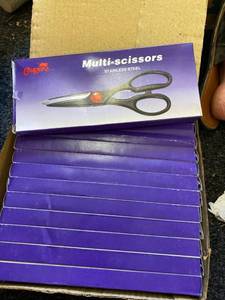 lot 1620 image: 12 pairs of scissors