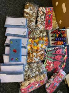 lot 1623 image: gifts & trinkets lot - keychains, wallets, cookie cutters, pens