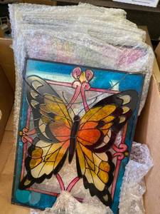 lot 1628 image: stained glass art decor 6 pcs 14�� , butterflies & hummingbirds