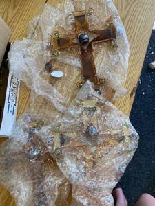 lot 1630 image: 3 pcs cross stained glass decor