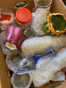 lot 1637 image: approx 17 pcs of glassware, vases, champagne flutes, decor (assorted)