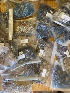 lot 1658 image: approx 20 dozen beaded chokers