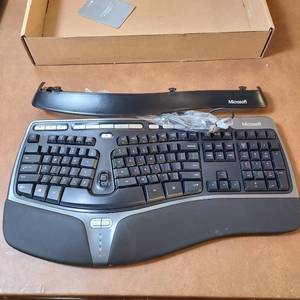 lot 275 image: Microsoft Keyboard