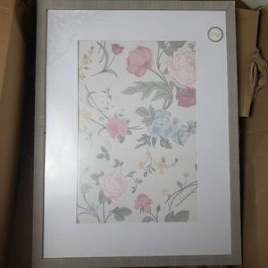 lot 304 image: Picture Frame