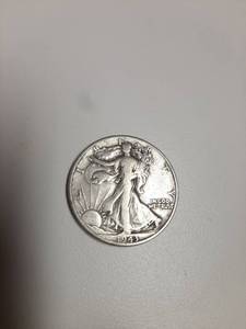 lot 124 image: 1943 Walking Liberty Silver Half Dollar