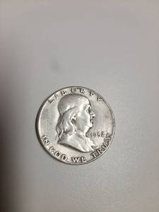 lot 131 image: 1952 Franklin Silver Half Dollar