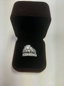 lot 161 image: 2 Ring Set in Box