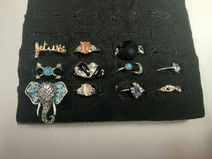 lot 198 image: 11 Assorted Rings