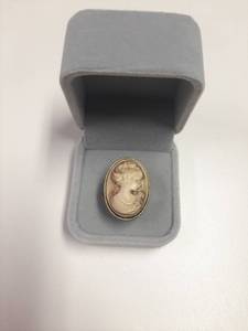 lot 216 image: Ring in Box
