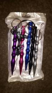 lot 48966 image: EIOUMax Self Defense Key Chain Aviation Rings