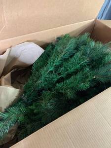 lot 5306 image: Artificial Christmas Tree