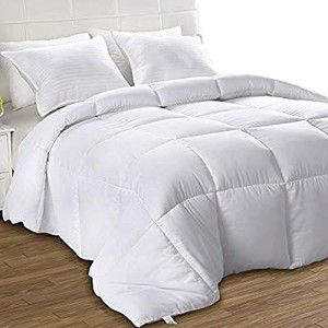 lot 6033 image: Utopia Bedding Down Alternative Comforter (King, White) - All Season Comforter - Plush Siliconized Fiberfill Duvet Insert - Box Stitched
