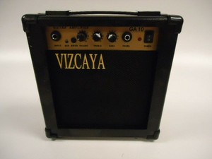 lot 6049 image: Vizcaya Model GA10 Portable Guitar Amplifier
