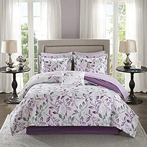 lot 6077 image: Comforter, Full, Purple