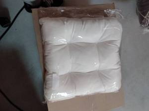 lot 8063 image: pillow for chair