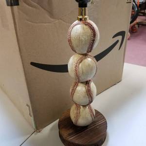 lot 9031 image: Baseball Lamp