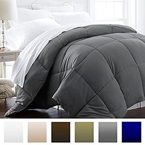 lot 9152 image: Beckham Hotel Collection 1600 Series - Lightweight - Luxury Goose Down Alternative Comforter King