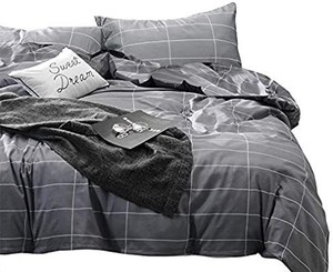 lot 1071 image: comforter set