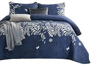 lot 1090 image: quilt set