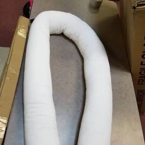 lot 9170 image: Tube Pillow 7ft