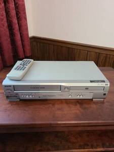 lot 1003 image: Sanyo VHS and DVD player combo