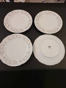 lot 1102 image: Set a 4 dinner plates Sheffield fine China