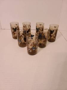 lot 1104 image: Set of 7 butterfly glasses