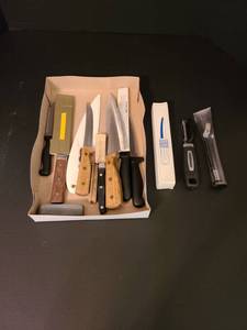 lot 1112 image: Assorted knives