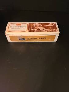 lot 1117 image: Electric knife