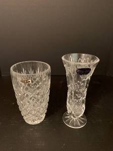 lot 1204 image: Set of two large crystal vases
