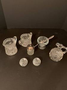 lot 1206 image: Various cut glass decor
