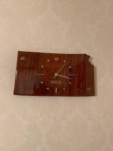 lot 1213 image: Derby Kansas clock