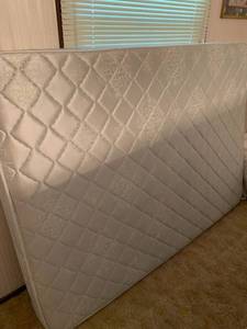 lot 1312 image: Full size mattress and box spring