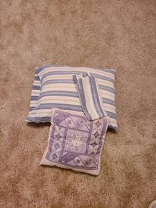 lot 1405 image: Set up 2 small pillows with an extra pillow case