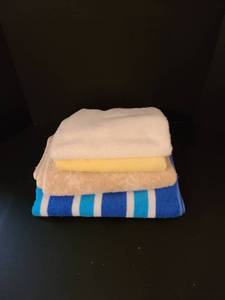 lot 1526 image: Assorted beach and bath towels