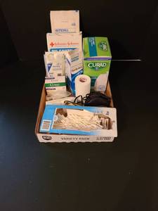 lot 1532 image: Assorted 1st aid supplies
