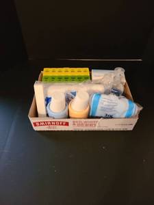 lot 1536 image: Assorted bathroom supplies
