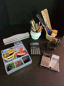 lot 2042 image: Assorted office supplies
