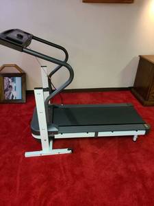 lot 2051 image: Weslo Cadence EX14 treadmill
