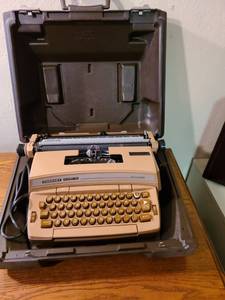 lot 2054 image: Smith corona typewriter