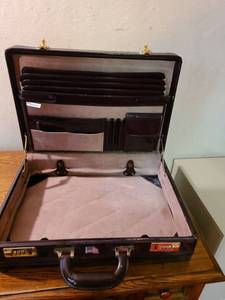 lot 2056 image: Leather briefcase